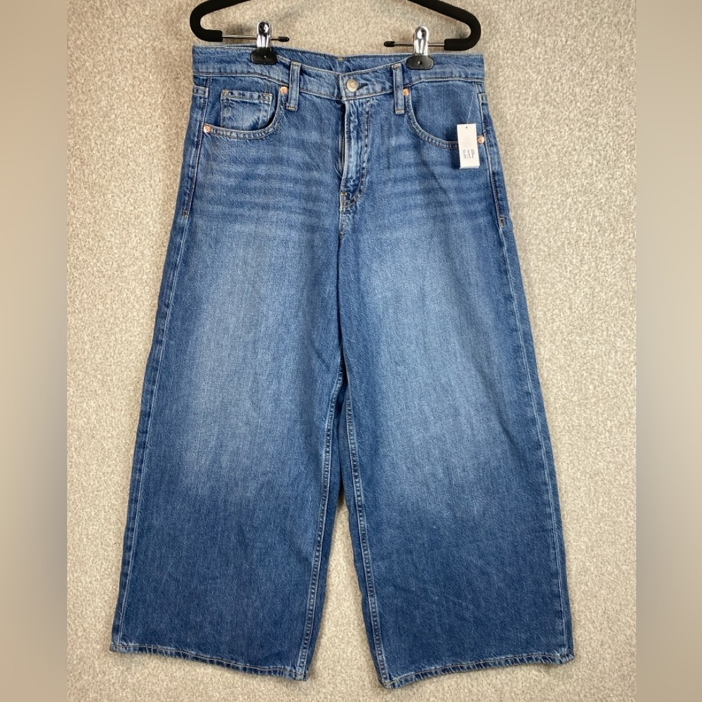 GAP wide leg jeans size 28/6 inseam 26” modern minimalist grunge retro